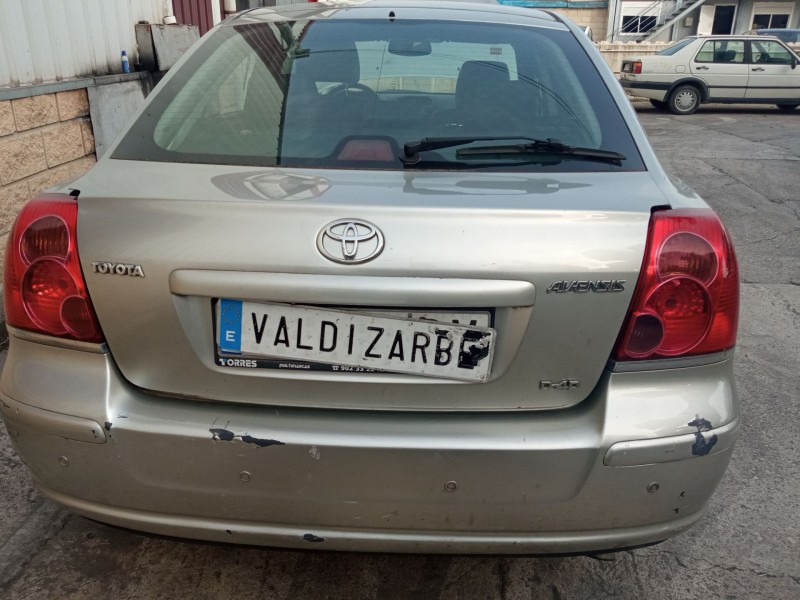 toyota avensis (_t25_) del año 2005
