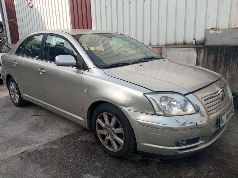 toyota avensis (_t25_) del año 2005