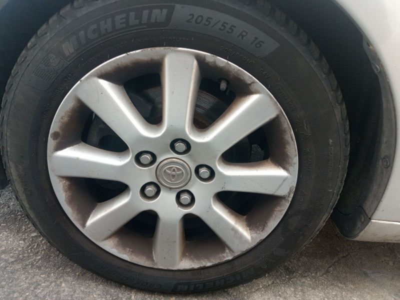 toyota avensis (_t25_) del año 2005