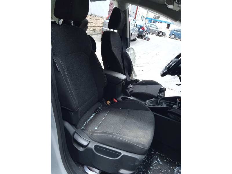 kia carens iv van (a4) del año 2018