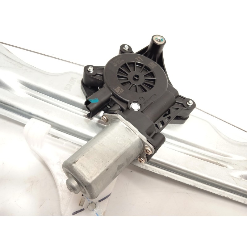 Recambio de elevalunas trasero derecho para mg mg zs suv 1.5 vti referencia OEM IAM 10233938  