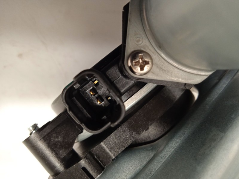 Recambio de elevalunas trasero derecho para mg mg zs suv 1.5 vti referencia OEM IAM 10233938  