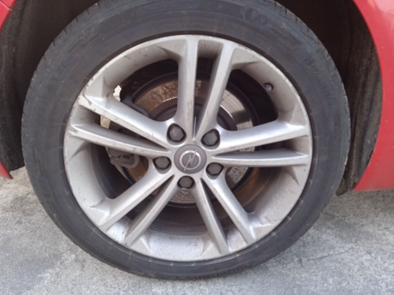 opel insignia a (g09) del año 2011