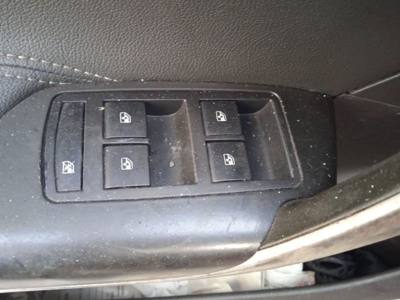 opel insignia a (g09) del año 2011