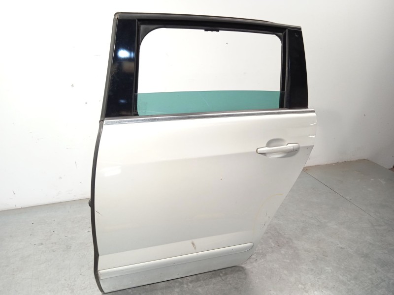 Recambio de puerta trasera izquierda para peugeot 5008 1.6 hdi fap referencia OEM IAM 9006S6  