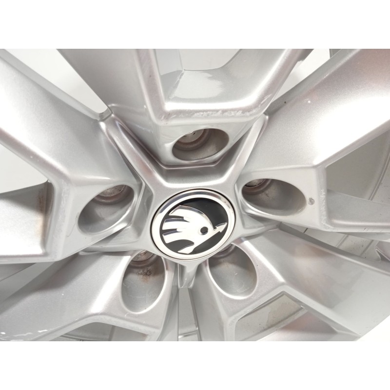 Recambio de llanta para skoda karoq (nu) 1.5 16v tsi act referencia OEM IAM 57A601025C 57A601025C8Z8 