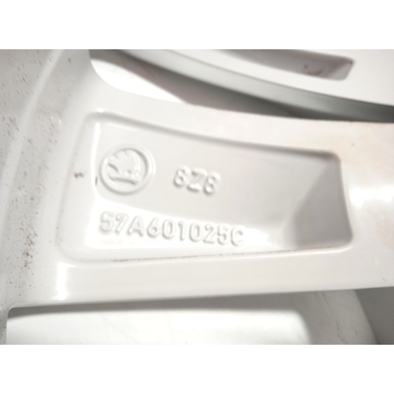 Recambio de llanta para skoda karoq (nu) 1.5 16v tsi act referencia OEM IAM 57A601025C 57A601025C8Z8 