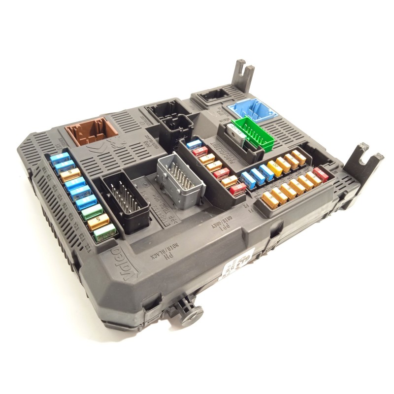 Recambio de caja reles / fusibles para peugeot 208 allure referencia OEM IAM 9819850080  