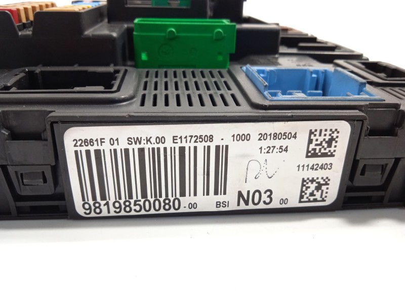 Recambio de caja reles / fusibles para peugeot 208 allure referencia OEM IAM 9819850080  