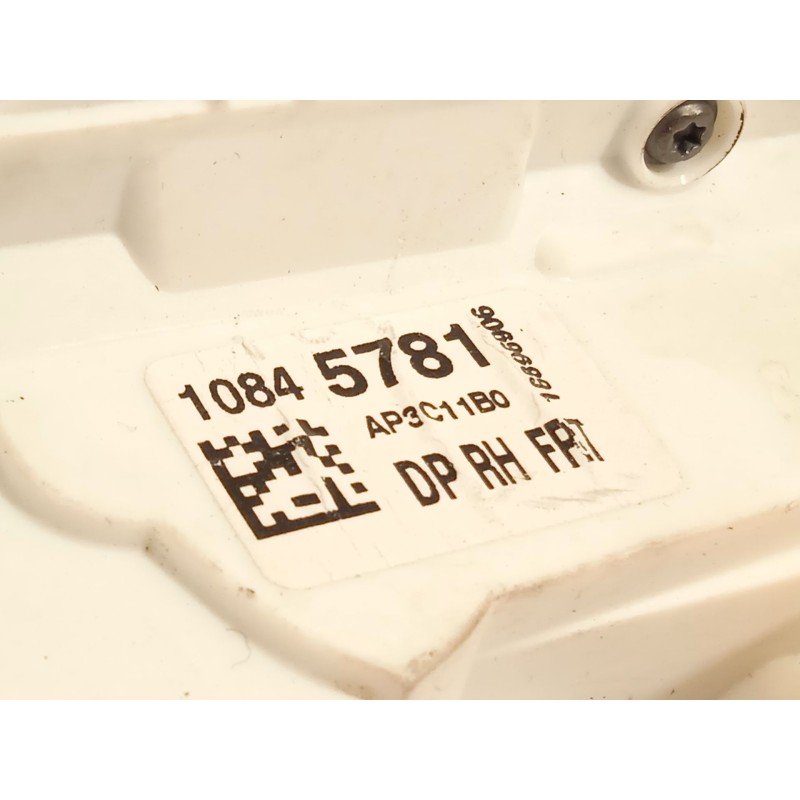 Recambio de cerradura puerta delantera derecha para mg mg zs suv 1.5 vti referencia OEM IAM 10845781  