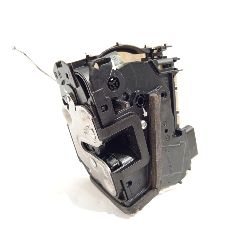 Recambio de cerradura puerta trasera derecha para mg mg zs suv 1.5 vti referencia OEM IAM 10845783  