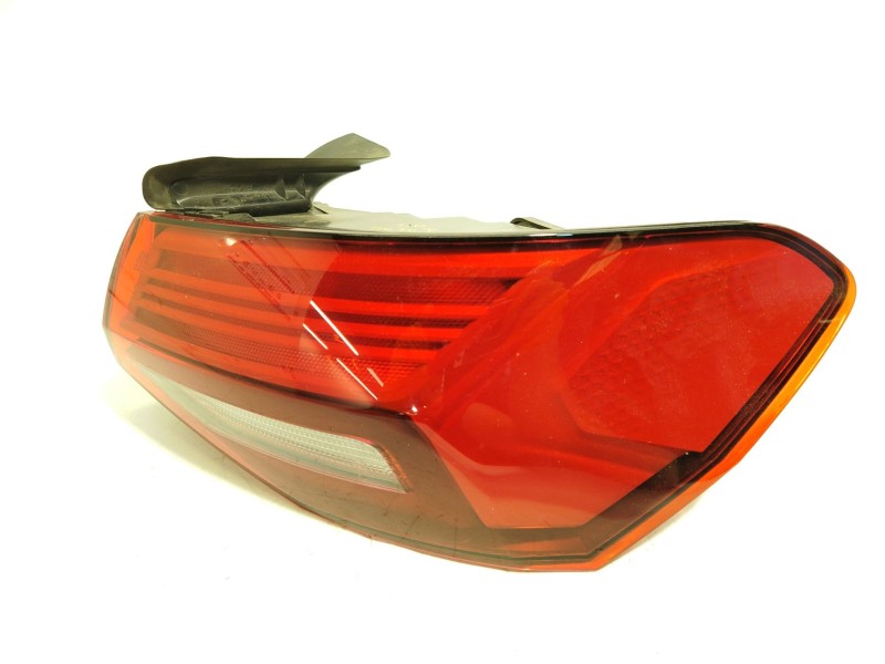 PILOTO TRASERO DERECHO 8Y0945070 