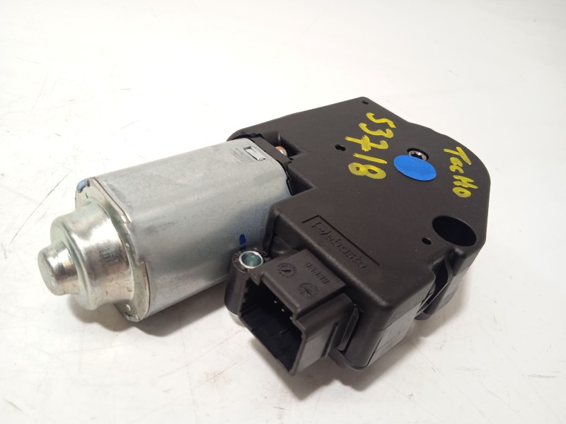 Recambio de motor techo electrico para peugeot 5008 1.6 hdi fap referencia OEM IAM 8401WH  