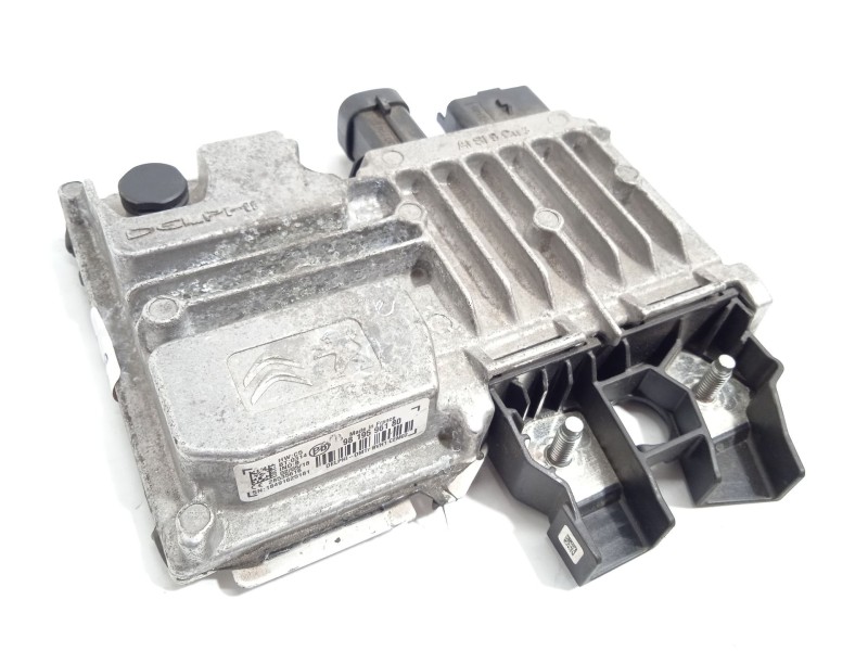 Recambio de modulo electronico para peugeot 208 allure referencia OEM IAM 9819596180  28535616