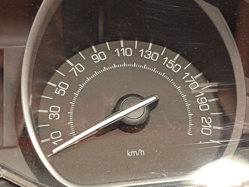 Recambio de cuadro instrumentos para peugeot 208 allure referencia OEM IAM 9822915380 9821126480 