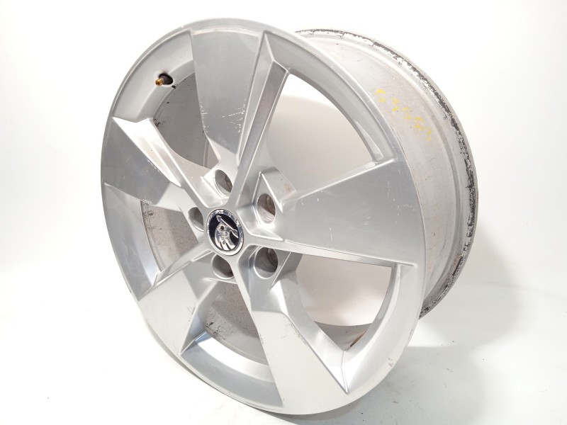 Recambio de llanta para skoda yeti 1.2 tsi referencia OEM IAM 5L0601025G 5L0601025G8Z8 