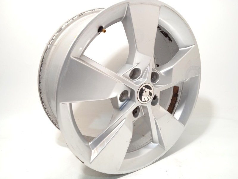 Recambio de llanta para skoda yeti 1.2 tsi referencia OEM IAM 5L0601025G 5L0601025G8Z8 