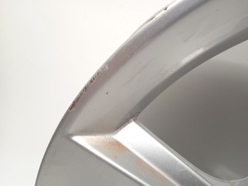 Recambio de llanta para skoda yeti 1.2 tsi referencia OEM IAM 5L0601025G 5L0601025G8Z8 