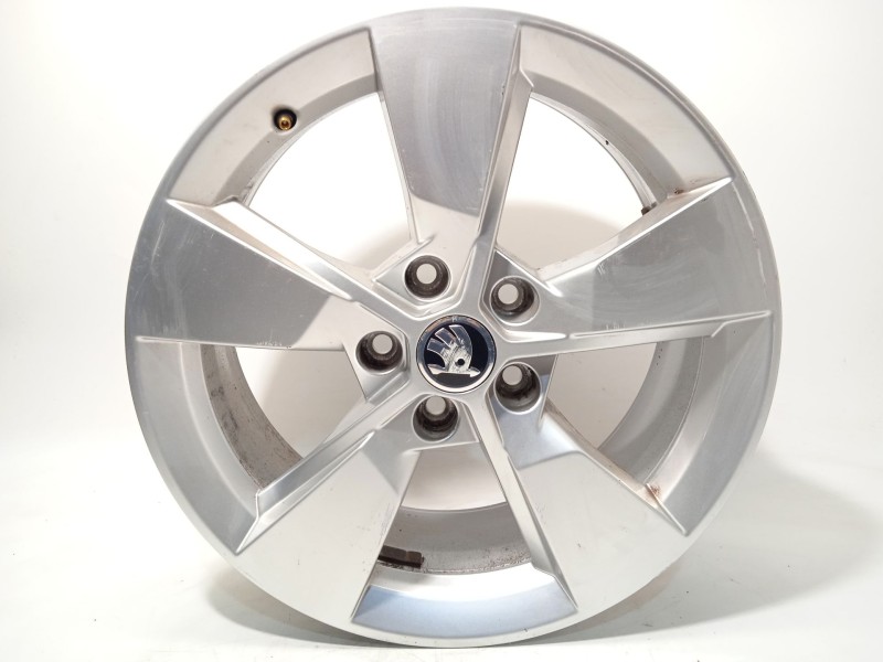 Recambio de llanta para skoda yeti 1.2 tsi referencia OEM IAM 5L0601025G 5L0601025G8Z8 