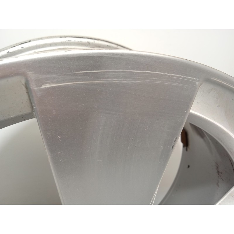 Recambio de llanta para skoda yeti 1.2 tsi referencia OEM IAM 5L0601025G 5L0601025G8Z8 