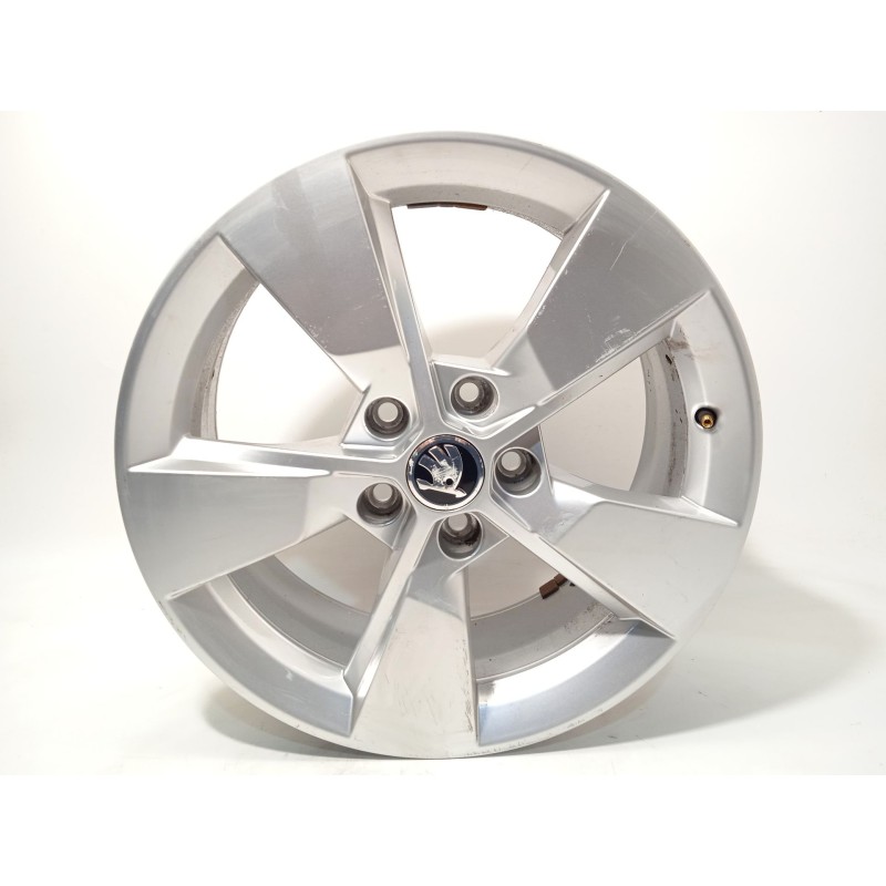 Recambio de llanta para skoda yeti 1.2 tsi referencia OEM IAM 5L0601025G 5L0601025G8Z8 