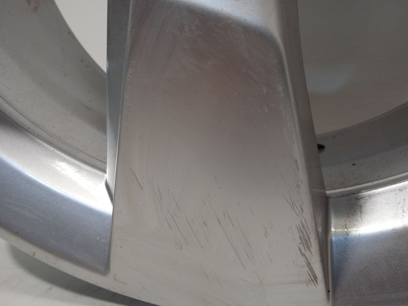 Recambio de llanta para skoda yeti 1.2 tsi referencia OEM IAM 5L0601025G 5L0601025G8Z8 