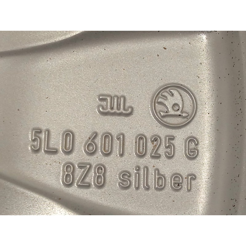 Recambio de llanta para skoda yeti 1.2 tsi referencia OEM IAM 5L0601025G 5L0601025G8Z8 