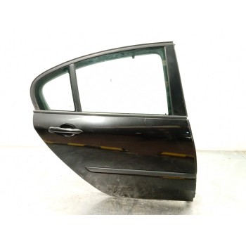 PUERTA TRASERA DERECHA 821000022R 