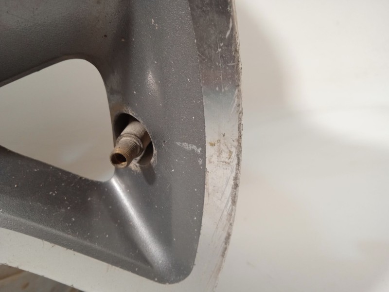 Recambio de llanta para citroën c-crosser 2.2 hdi fap cat referencia OEM IAM 5402T5  