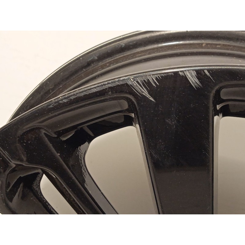 Recambio de llanta para peugeot 208 allure referencia OEM IAM 9808137577 98081375WR 