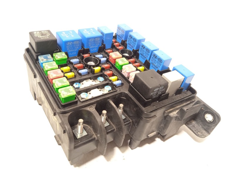 Recambio de caja reles / fusibles para hyundai i30 classic referencia OEM IAM 919501H030  