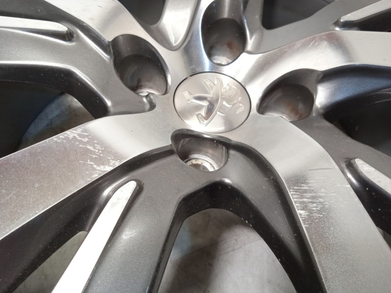 Recambio de llanta para peugeot 2008 (--.2013) style referencia OEM IAM 9678398277 96783982ZV 