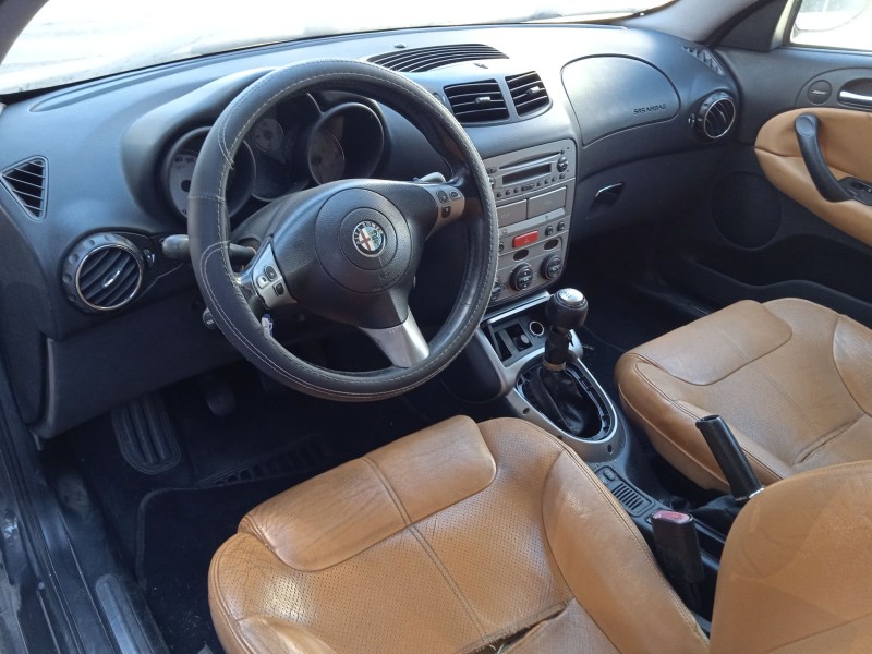 alfa romeo gt (937_) del año 2005