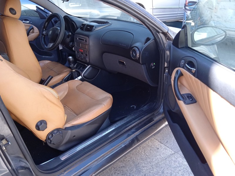 alfa romeo gt (937_) del año 2005