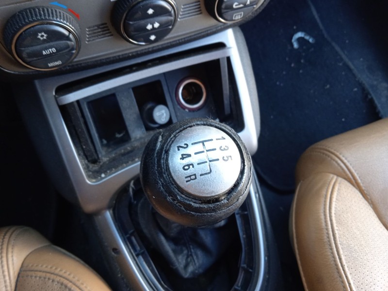 alfa romeo gt (937_) del año 2005