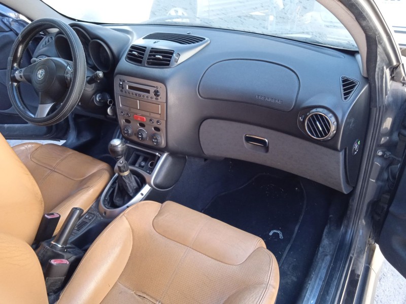 alfa romeo gt (937_) del año 2005