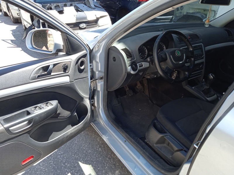 skoda octavia ii combi (1z5) del año 2011