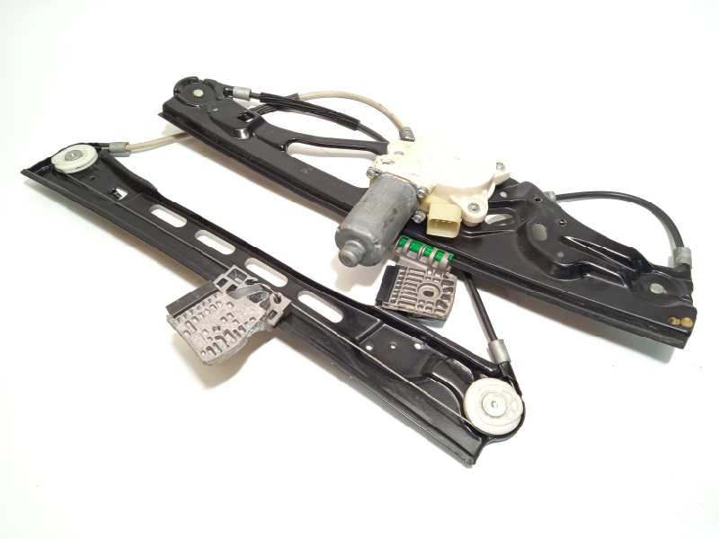 ELEVALUNAS DELANTERO DERECHO A2117200246 A2118203042