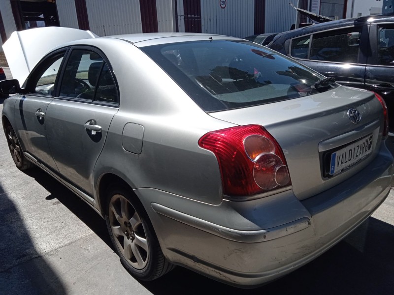 toyota avensis (_t25_) del año 2008