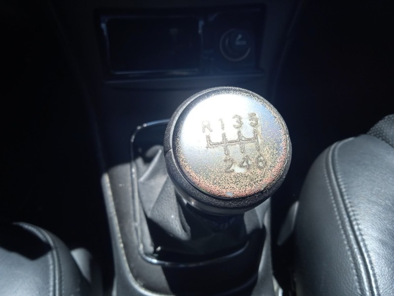 toyota avensis (_t25_) del año 2008