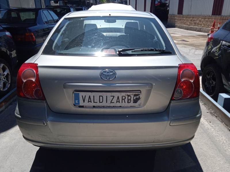 toyota avensis (_t25_) del año 2008