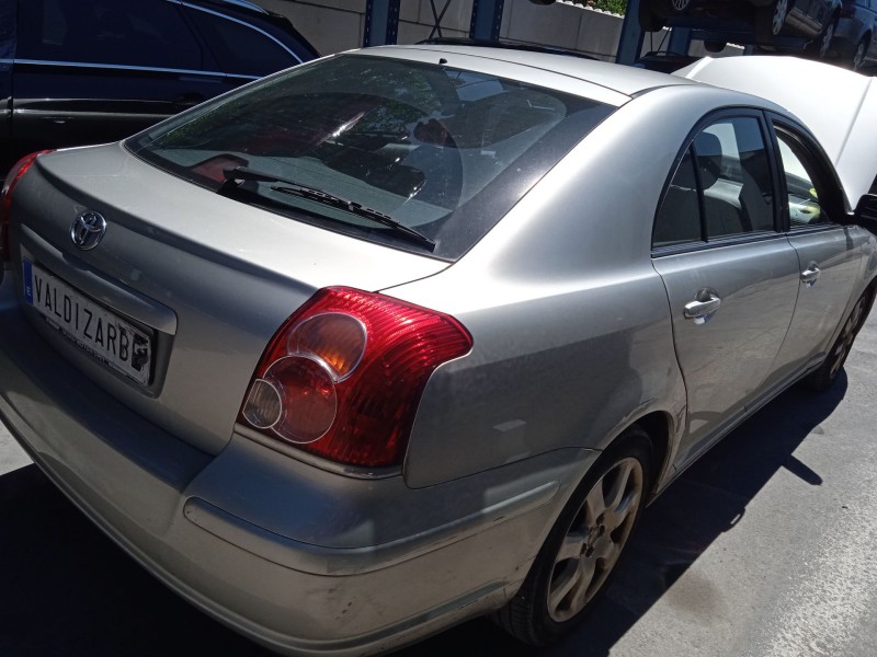 toyota avensis (_t25_) del año 2008