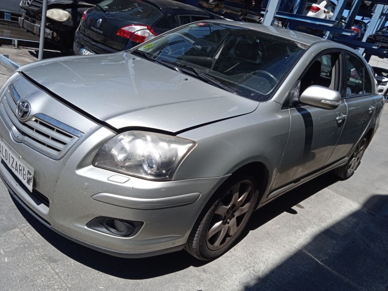 toyota avensis (_t25_) del año 2008