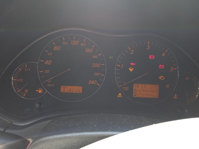 toyota avensis (_t25_) del año 2008