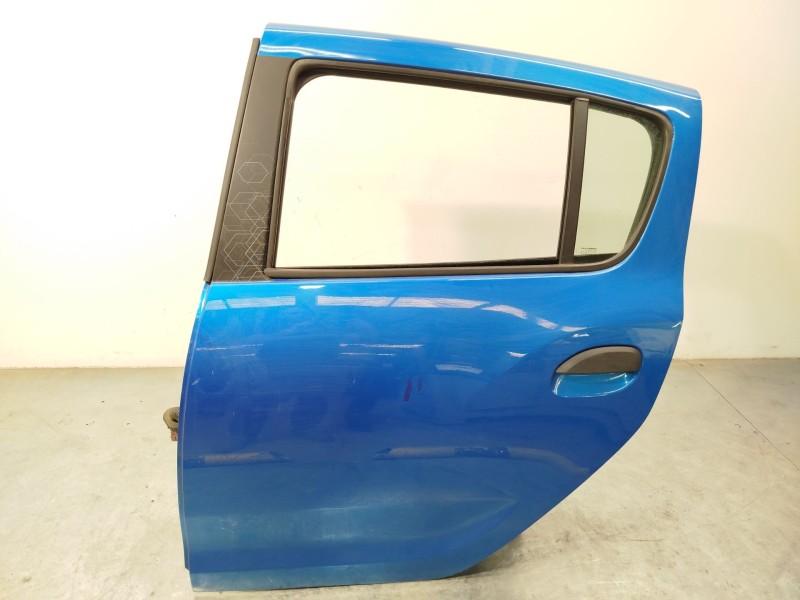 PUERTA TRASERA IZQUIERDA 821017625R 