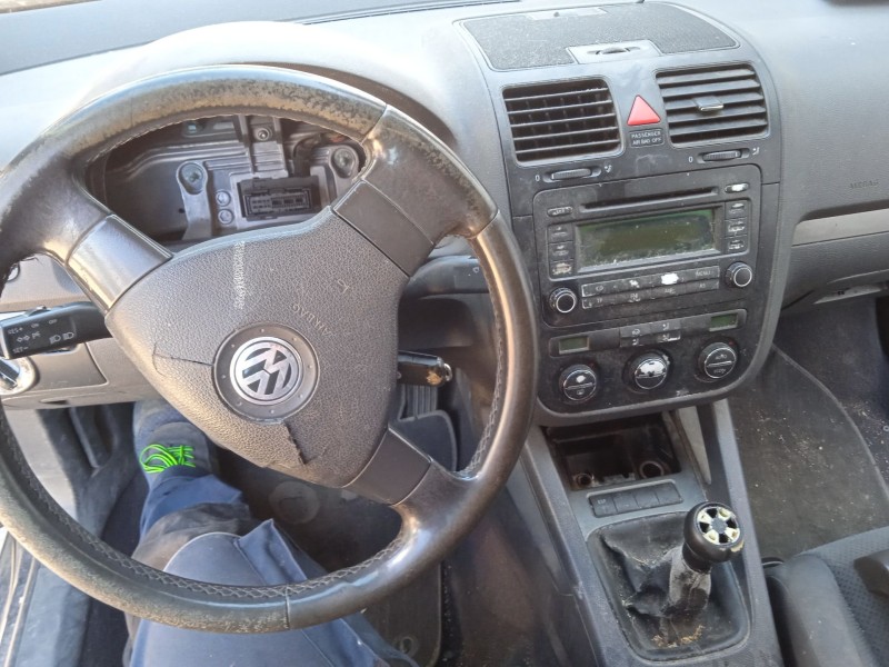 volkswagen golf v (1k1) del año 2004