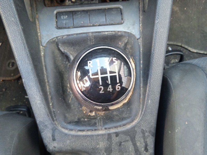 volkswagen golf v (1k1) del año 2004