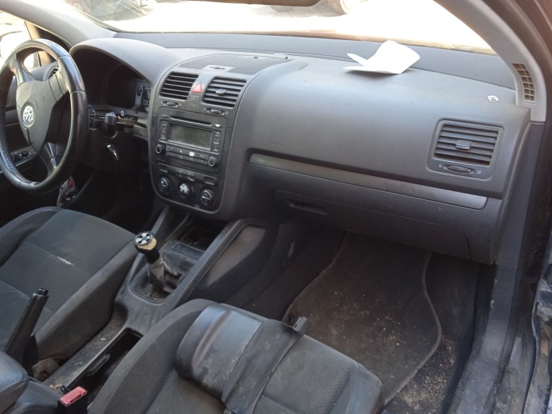 volkswagen golf v (1k1) del año 2004