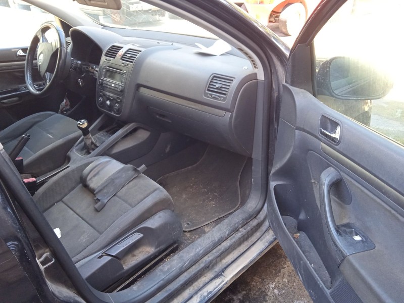 volkswagen golf v (1k1) del año 2004