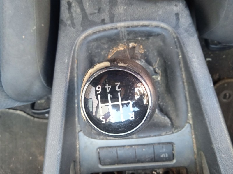 volkswagen golf v (1k1) del año 2004